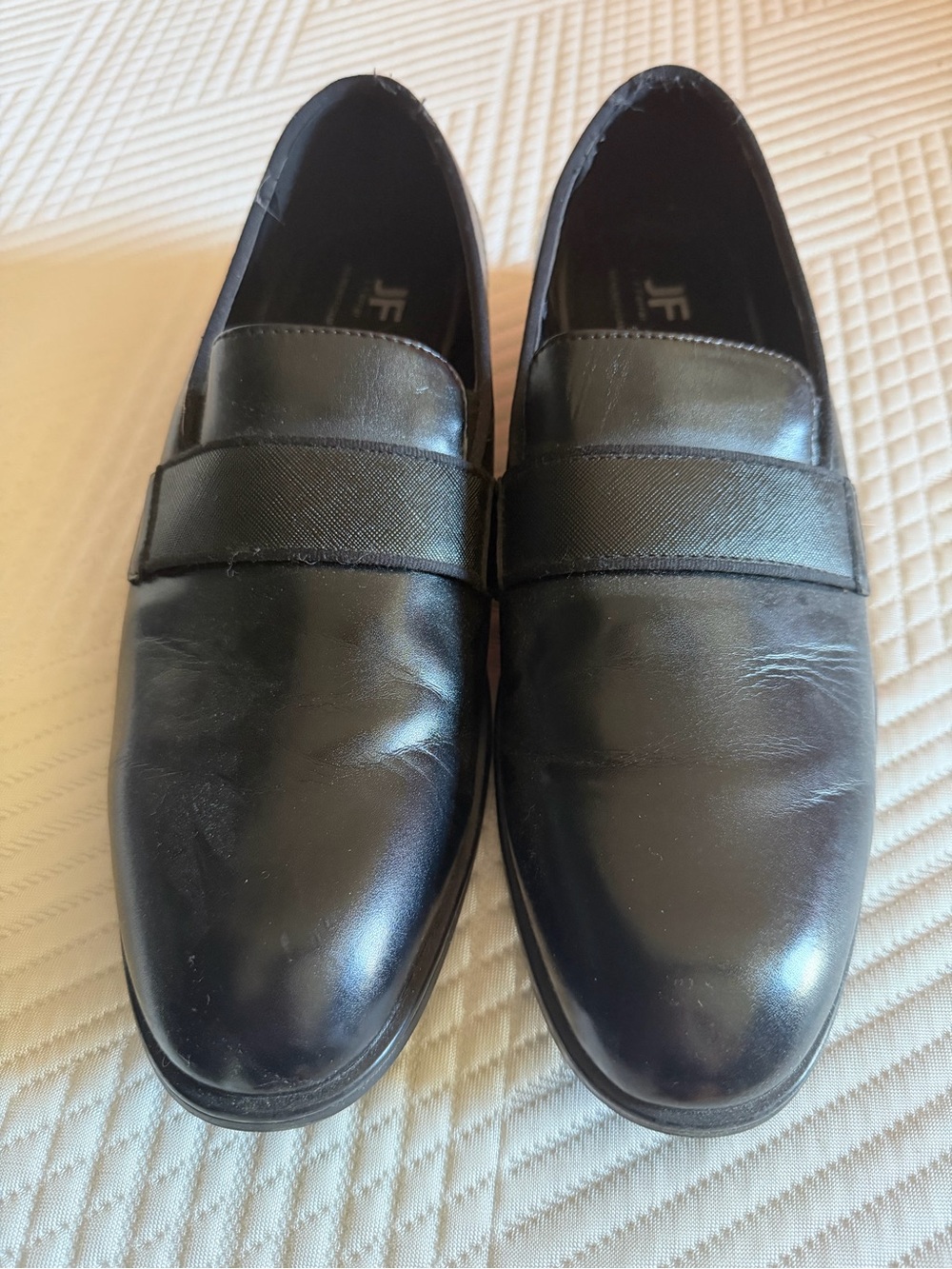 J. Ferrar Black Leather Slip-On Loafers (JF CARLISLE)
